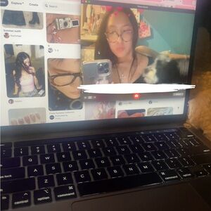 Meet your Posher, Yuri